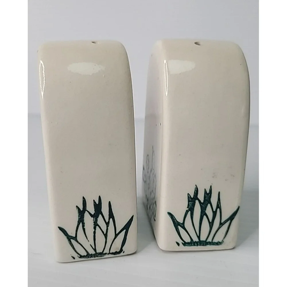 Vintage Tombstone Salt & Pepper Shakers Japan Pepper Tate & Salty O'Day Stoppers